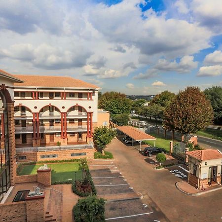 Westay Timessquare Apartments Sandton Exterior foto